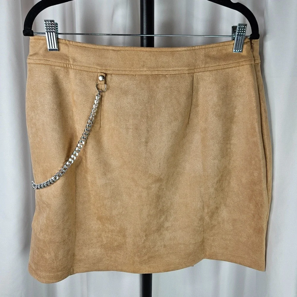 NWT's Soncy size 0 (14w?) faux wrap lined suede‎ skirt w/ chain Y2K Indie Grunge